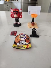 ZURU Mini Brands NBA Ballers Series 2, Chicago Bulls BENNY THE BULL, RARE!