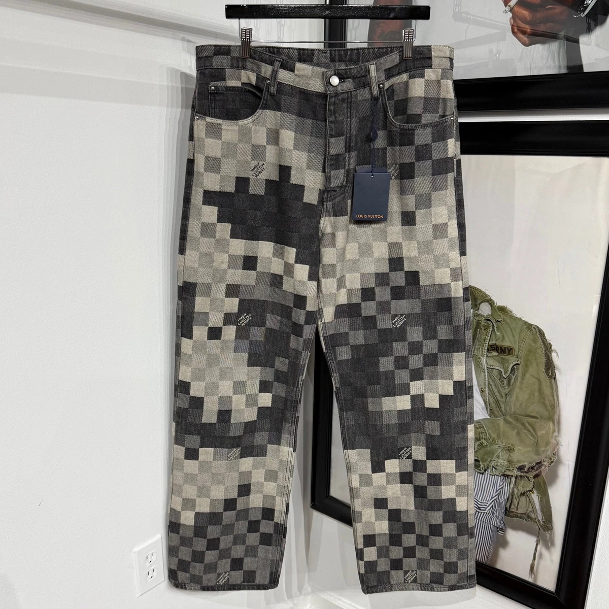 25+ Louis Vuitton Regular Size Jeans for Men for sale | Updated