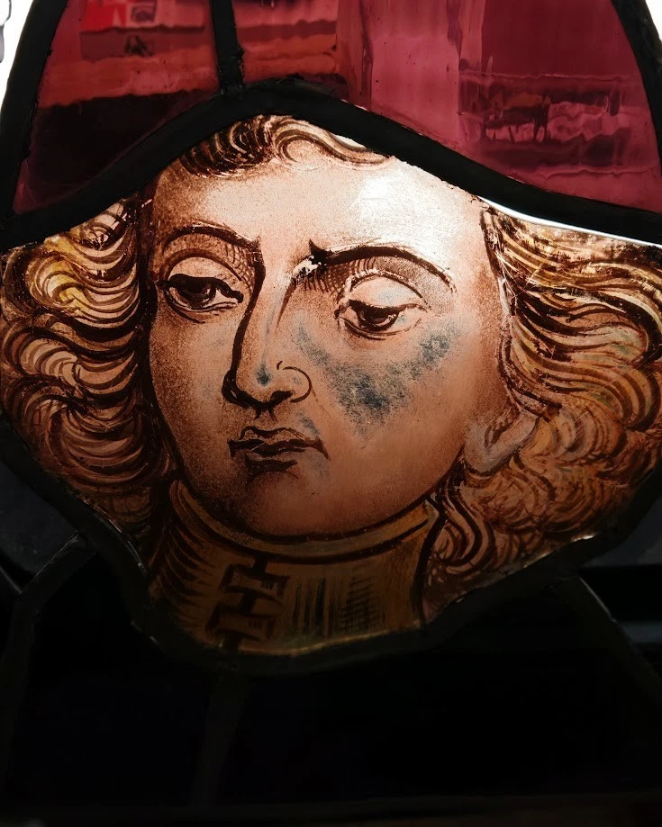 Vitrail polychrome Portrait d'homme  41 x 32,5 cm - Photo 3/4
