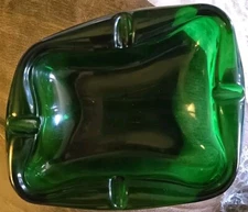 Vntg Freeform Design Green Heavy Glass Ashtray 6" x 5" Mid Century Modern MCM-G1