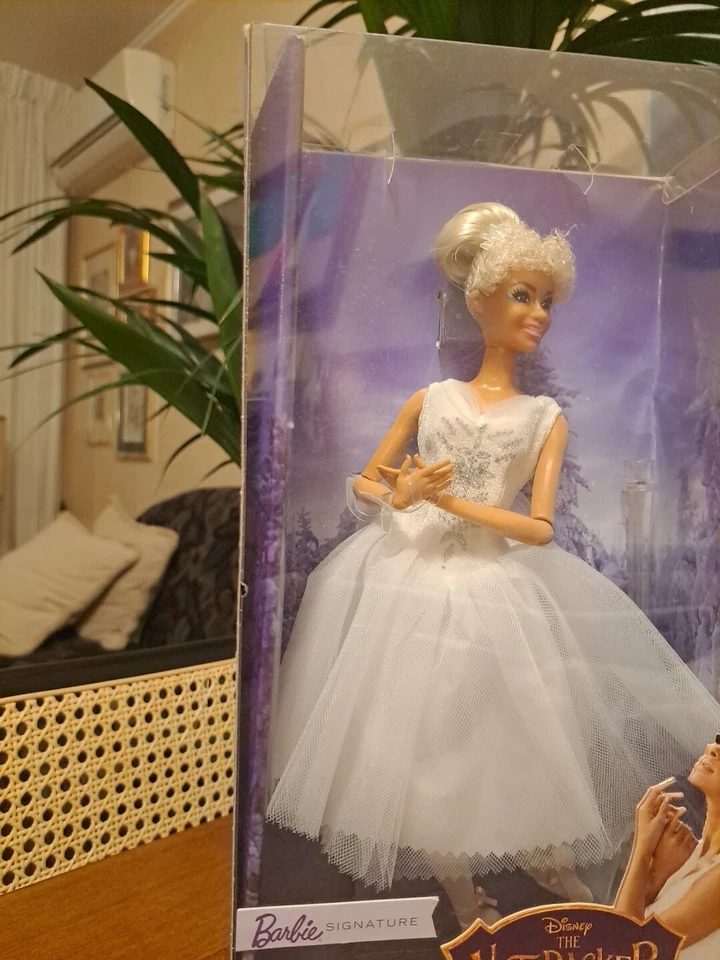 BARBIE SIGNATURE DISNEY THE NUTCRACKER Lo Schiaccianoci 2018 - Immagine 2 di 4