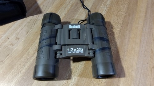 Bushnell Camo 12x25 Compact Binoculars,case! - Picture 2 of 7