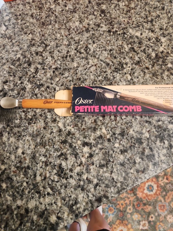 Vintage Rare Oster Petite Mat Comb with box 1982