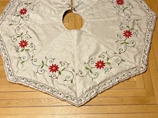 Christmas Tree Skirt Inspired Treasures Embroidered Poinsettias Champagne Gold 