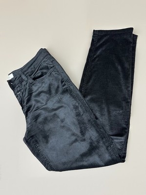closed womens pants