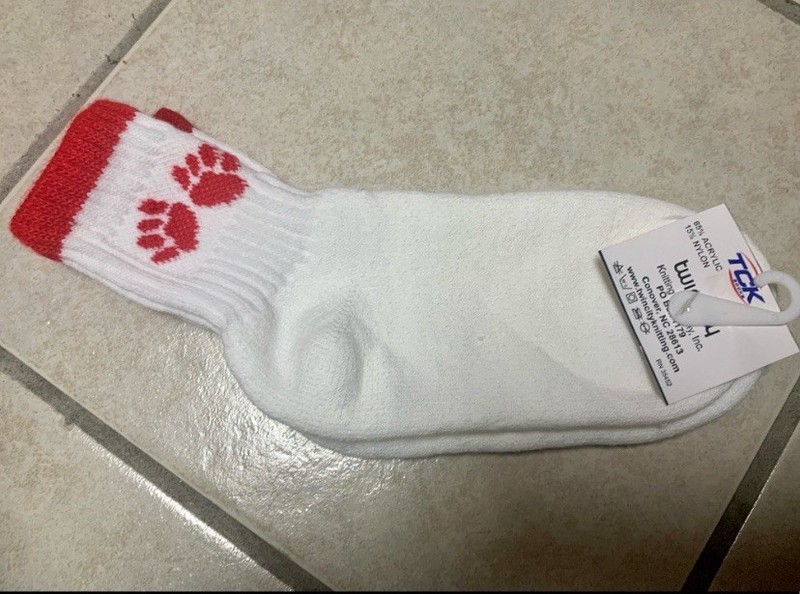 Youth Size Red (fits Shoe Sizes 1-4.5) Paw Print Cheer Cheerleading Socks NEW