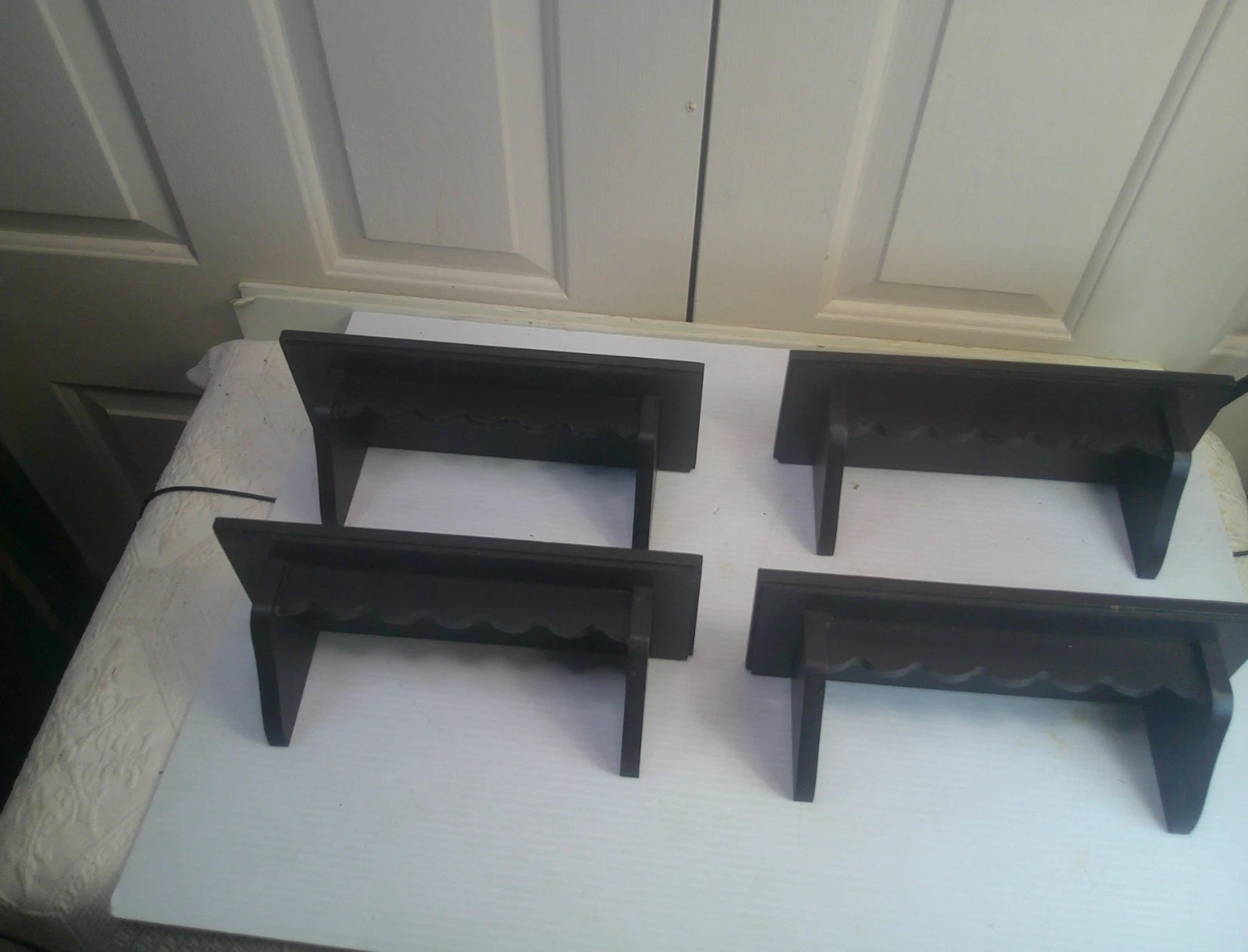 4 Wall Shelf with Plate Groove Black