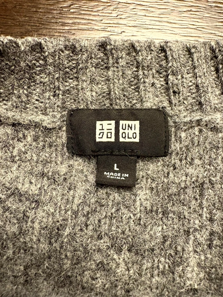 Uniqlo Womens Gray 100% Wool Long Sleeve Crewneck Pullover Sweater Size L - Image 3 of 4