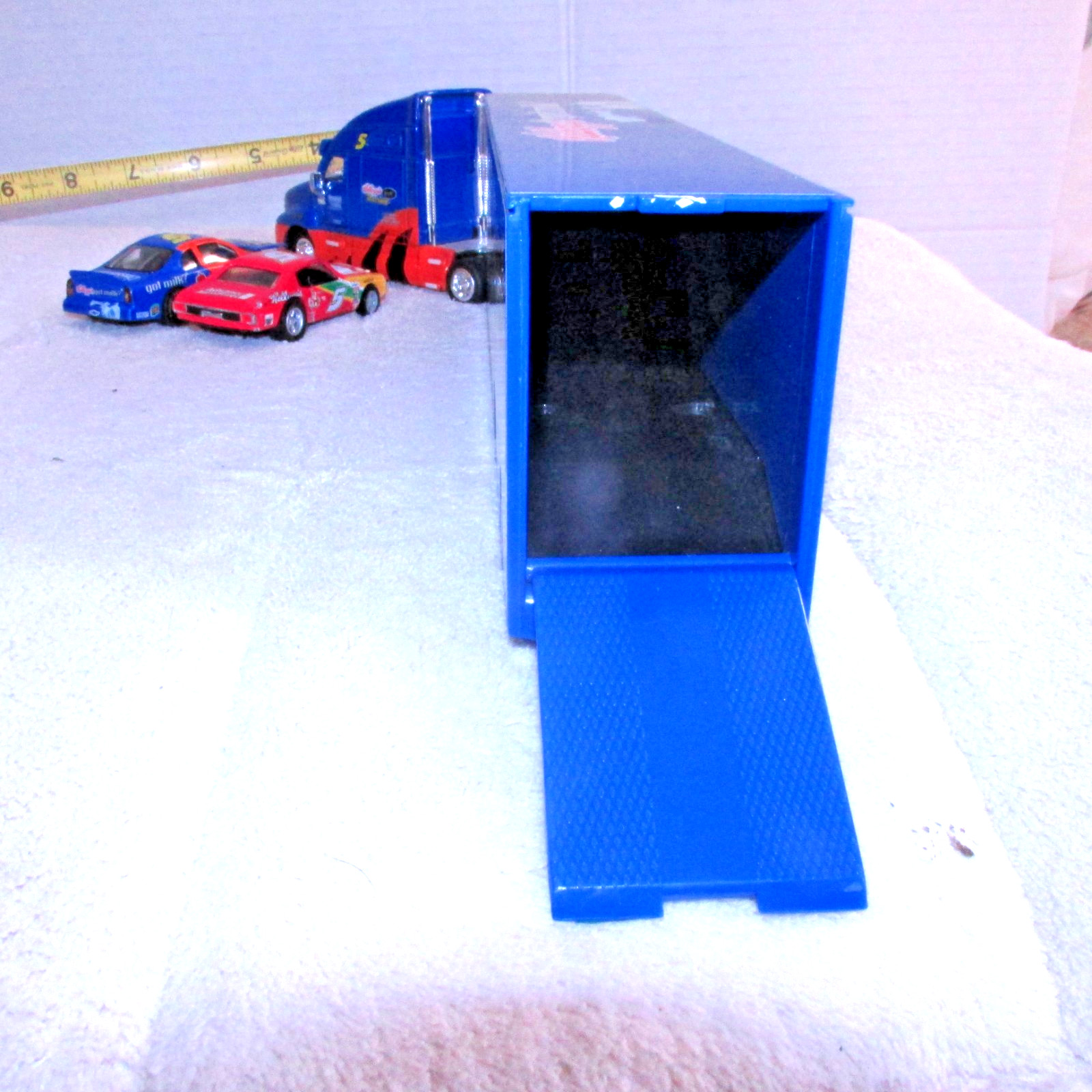 Hendrick Motors Diecast Kellogg's Racing Got Milk? #5 Toy Semi-Truck Nascar 14"