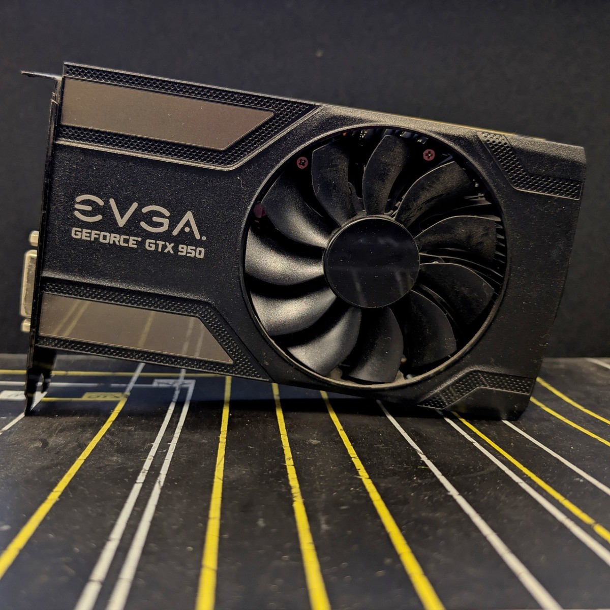 EVGA GeForce GTX 950 2GB DDR5 Graphics Card 02G-P4-2951-KR | eBay