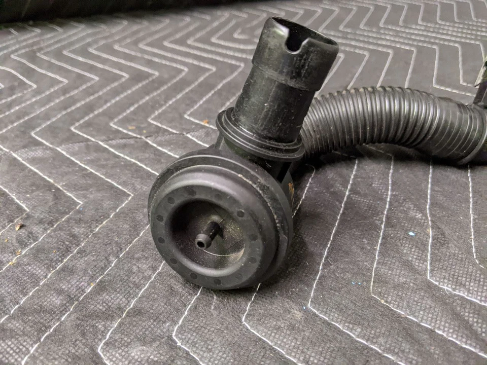 Перепускной клапан турбокомпрессора BMW E60/E61 5-Series 13717600013 - Изображение 4 из 4