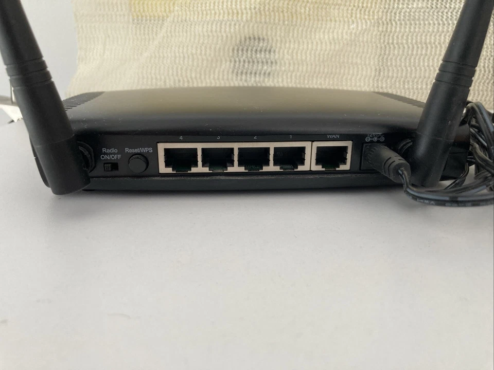 Airlink 101 AR675W 300Mbps 802.11n draft 2.0 Wireless N Ethernet Technology Foto 2 de 3