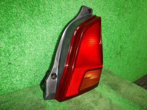 MITSUBISHI Minica 2007 DBA-H47A tylne światło prawe 8330A422 [Używane] [PA114131215] - Zdjęcie 2 z 4