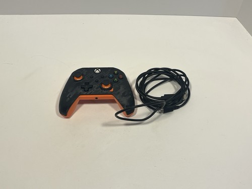 Controller cablato Neon Atomic Carbon per Xbox Series X-S ONE di PDP ottimo