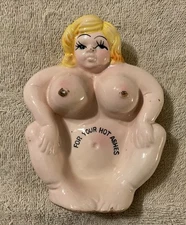 NOVELTY ASHTRAY Risque Rubenesque Lady Kitchy 1950s Ceramic Japan Used Burlesque