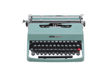 Olivetti Lettera 32 Original Green Vintage Manual Typewriter Serviced thumbnail