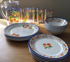 Picnic 17 Piece Set 4 Dinner Plates,4Glasses,4saladPlates 4Bowls Pitcher 🍑