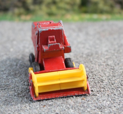 Matchbox Lesney 65C Red CLAAS Combine Harvester Fair FNQHotwheels U3847 - Picture 5 of 7
