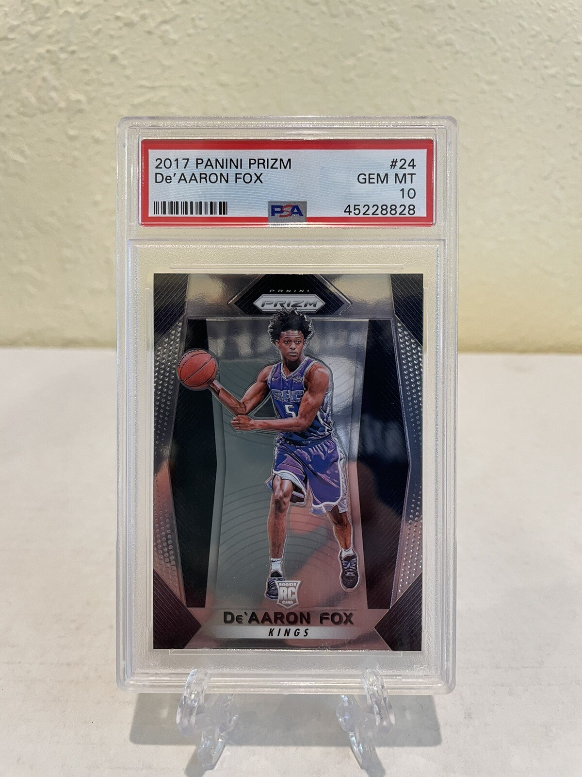 2017-18 Panini Prizm #24 De'Aaron Fox Rookie Card PSA 10 Gem Mint Kings RC
