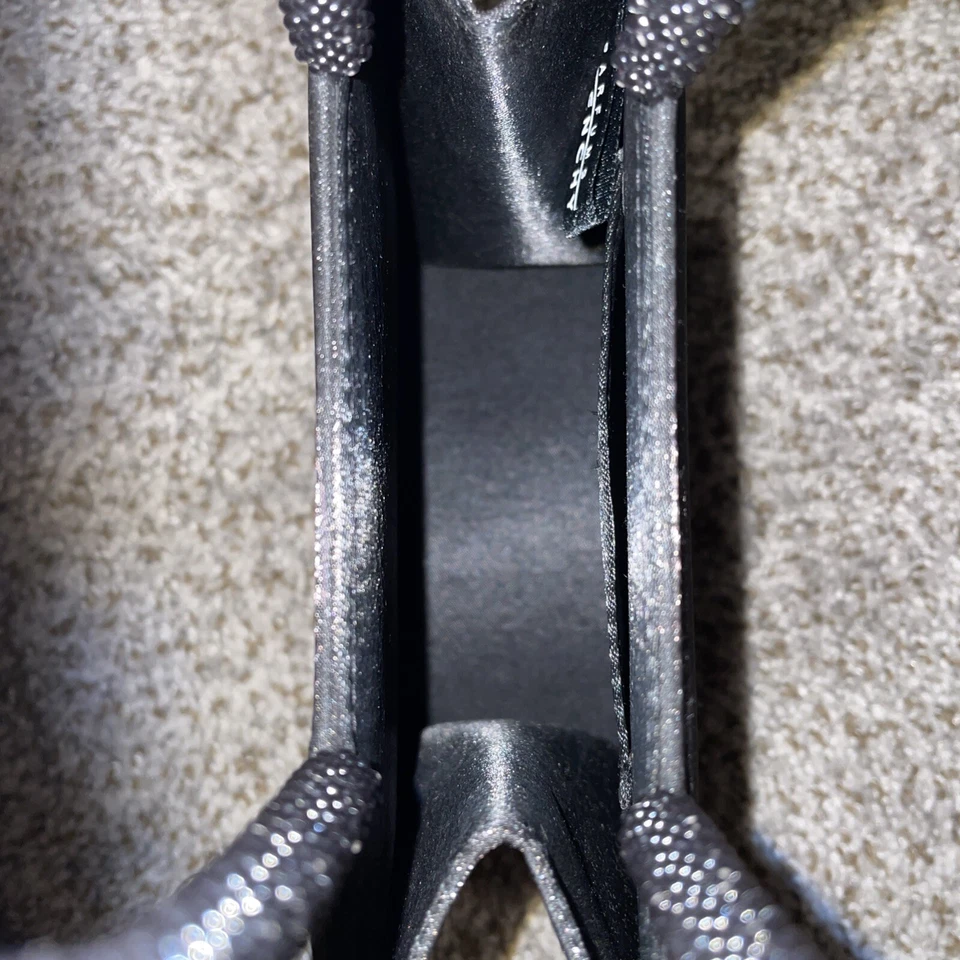 Bolso de Mano Vintage Givenchy Perfums Pequeño Elegante Negro Foto 4 de 4