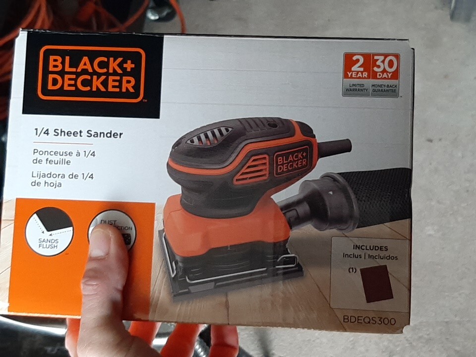 BLACK + DECKER BDEQS300 1/4 Sheet Orbital Sander NEW