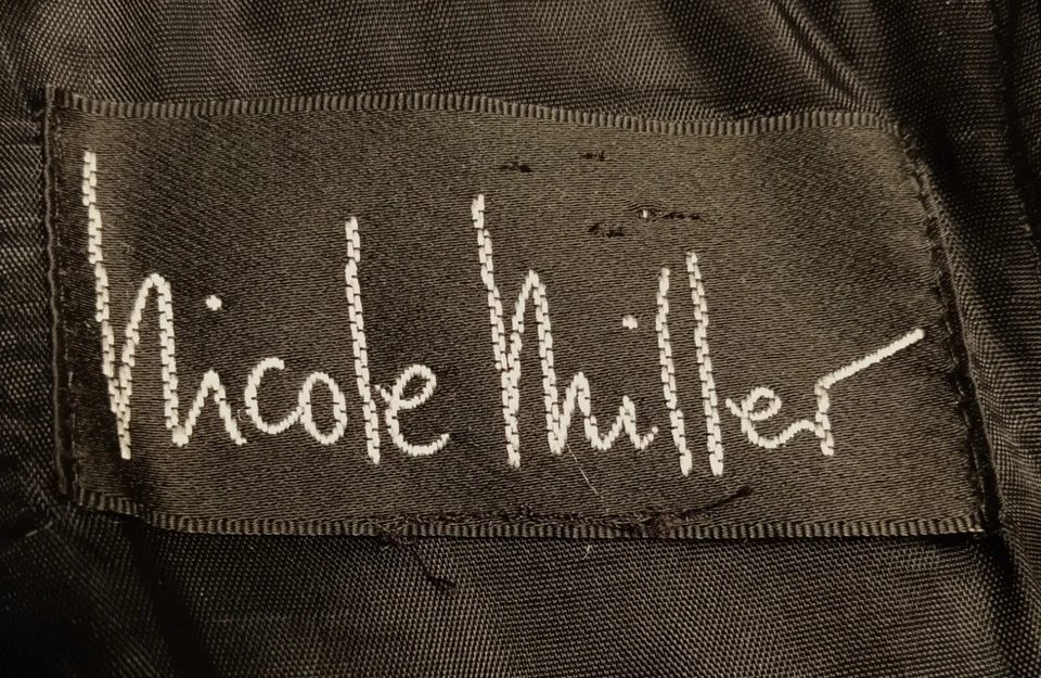 Nicole Miller Collection Black Silk Romantic Evening Cocktail Party Dress - Image 3 of 4