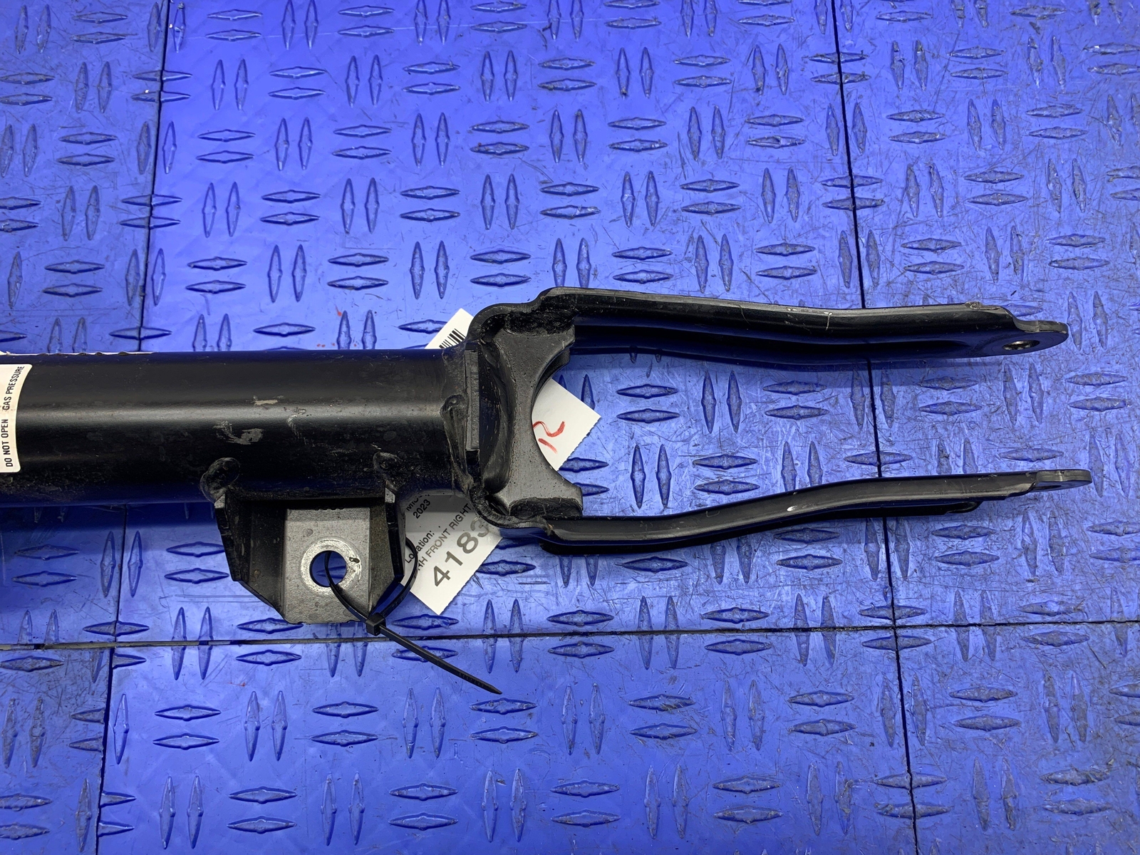 2023 MASERATI GRECALE FRONT RIGHT STRUT SHOCK ABSORBER 670293703 OEM