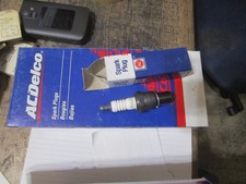 Set Of 8 NOS GM AC Delco R44XLS Spark Plugs 5613870 Made In USA BLOW OUT SALE