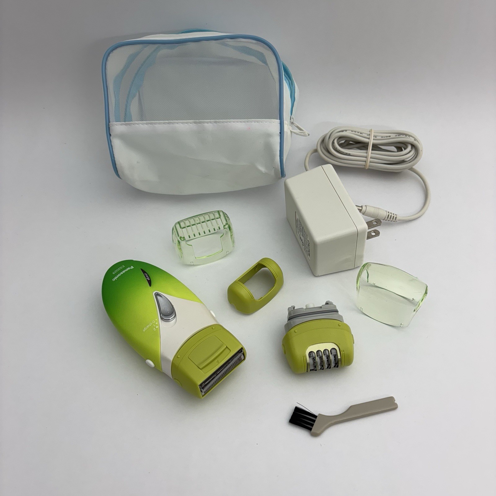 Panasonic Ladies 3-in-1 Cordless Shaver, Epilator, Bikini Comb (ES2029)