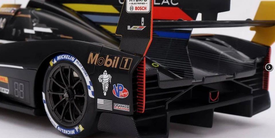 TOP SPEED - Voiture des 12H Sebring 2024 S.BOURDAIS-S.DIXON-R.VAN DER ZANDE –... - Photo 3/4