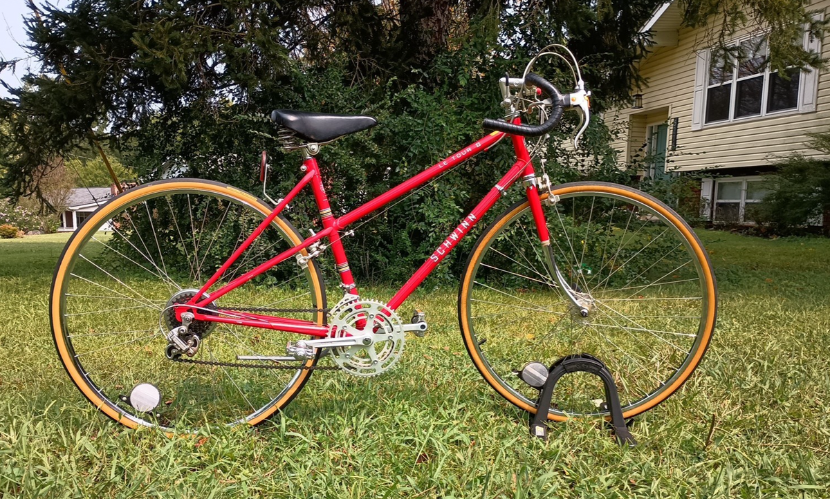 NICE Vintage SCHWINN LE TOUR II Touring Road Bike - 48cm/19" Frame - 10  Speed