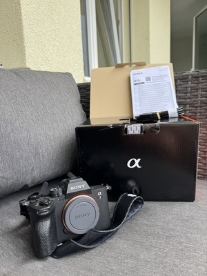 Sony A7 IV Body (ILCE-7M4) absoluter Topzustand geprüft & mit Garantie bis 2028
