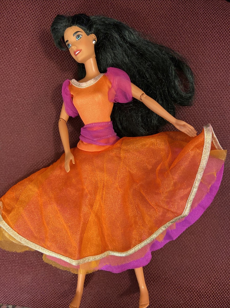 1995 Disney Gypsy Dancing ESMERALDA Doll Hunchback of Notre Dame