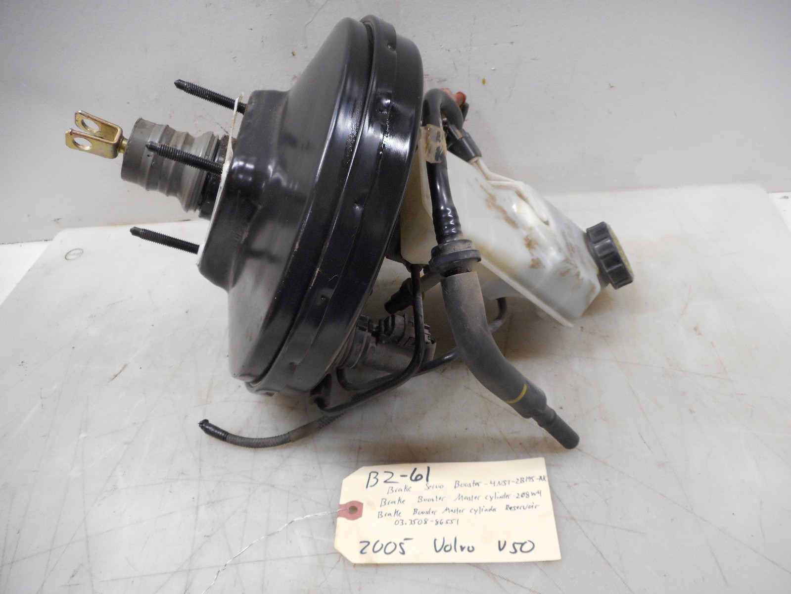 2005 VOLVO V50 BRAKE SERVO BOOSTER & CYLINDER 4N512B195AK eBay