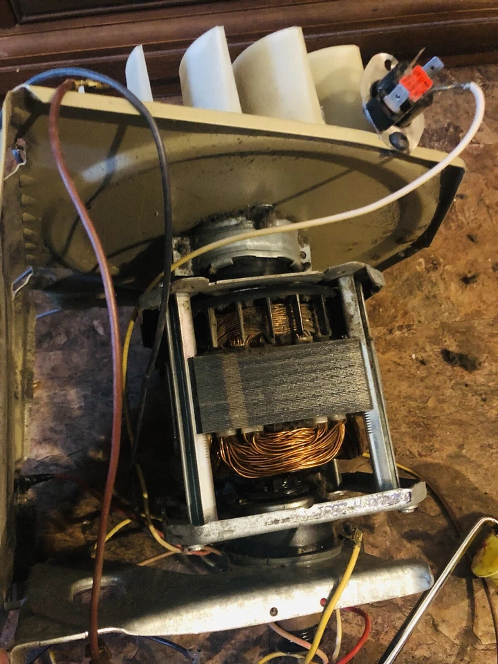 Lote de piezas para secadora GE - motor, soplador, polea, cables, hardware interno - sin probar Foto 2 de 4