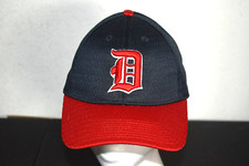 Detroit Tigers 6 3/8 - 6 7/8 Youth fitted Cap / Hat Pacific Headwear Black / Red