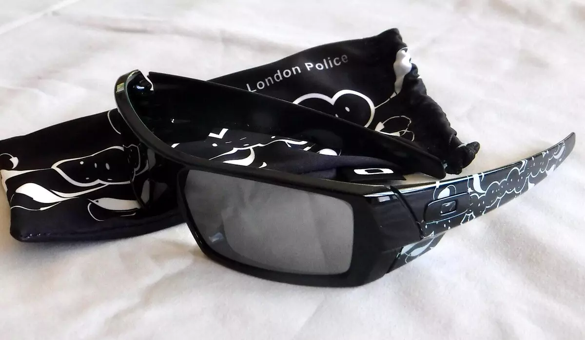 Oakley police glasses discount