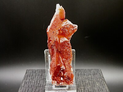 TRÈS BEAU QUARTZ HÉMATOIDE - TINEJDAD, MAROC - 74 g