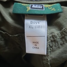 REI boys convertible zip off cargo pants. size 18 adjustable waist Green