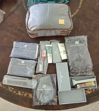 Vtg United Airlines Passenger Amenity Travel Toiletry Kit First Class Hermes