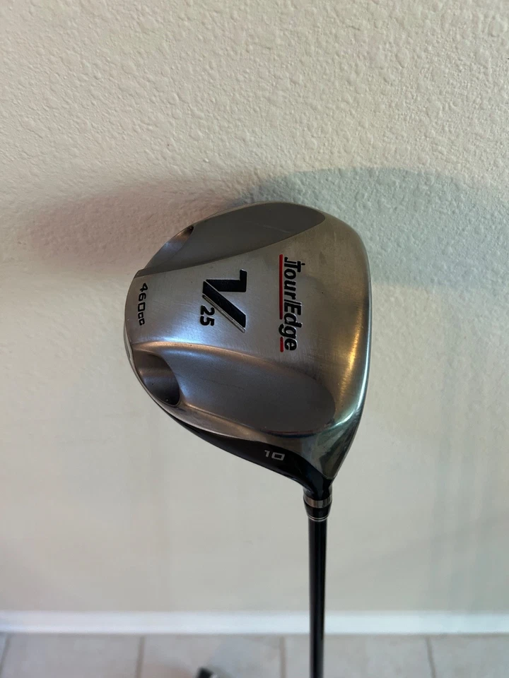 Driver Tour Edge V25 (10*) grafite regular com tampa de cabeça boa (RH) - Imagem 2 de 4