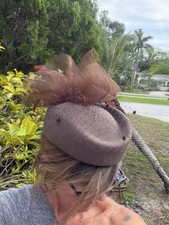 Deborah Fashions Brown Wool Tilt Fascinator Hat Birdcage Veil Feathers USA EUC