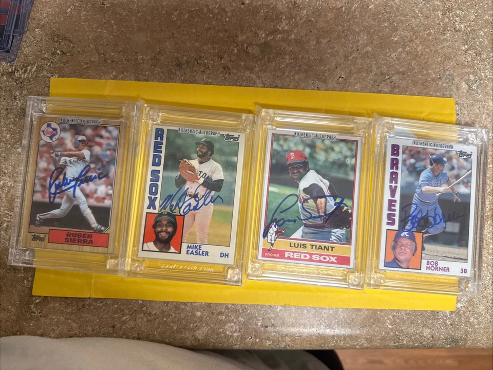 Lote de tarjetas autografiadas de leyendas del béisbol con certificados de autenticidad Foto 2 de 4