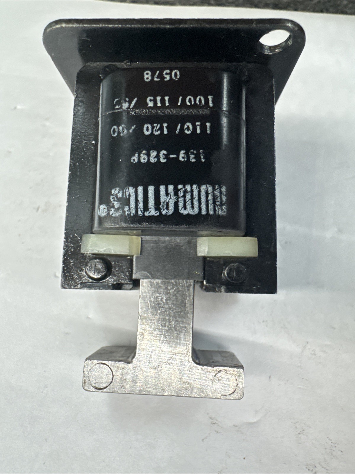 Numatics Solenoid Control Coil Pneumatic Valve 110/120V 139-329P 228-553B 60HZ