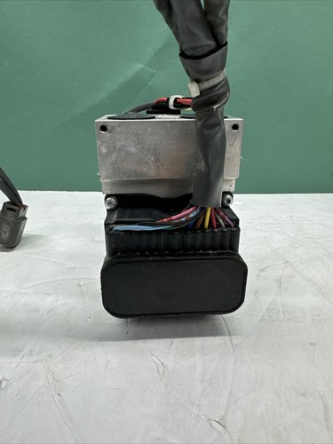 2005 Infiniti Q45 4.5L ABS Pump 47600CR900 OEM - Picture 7 of 11