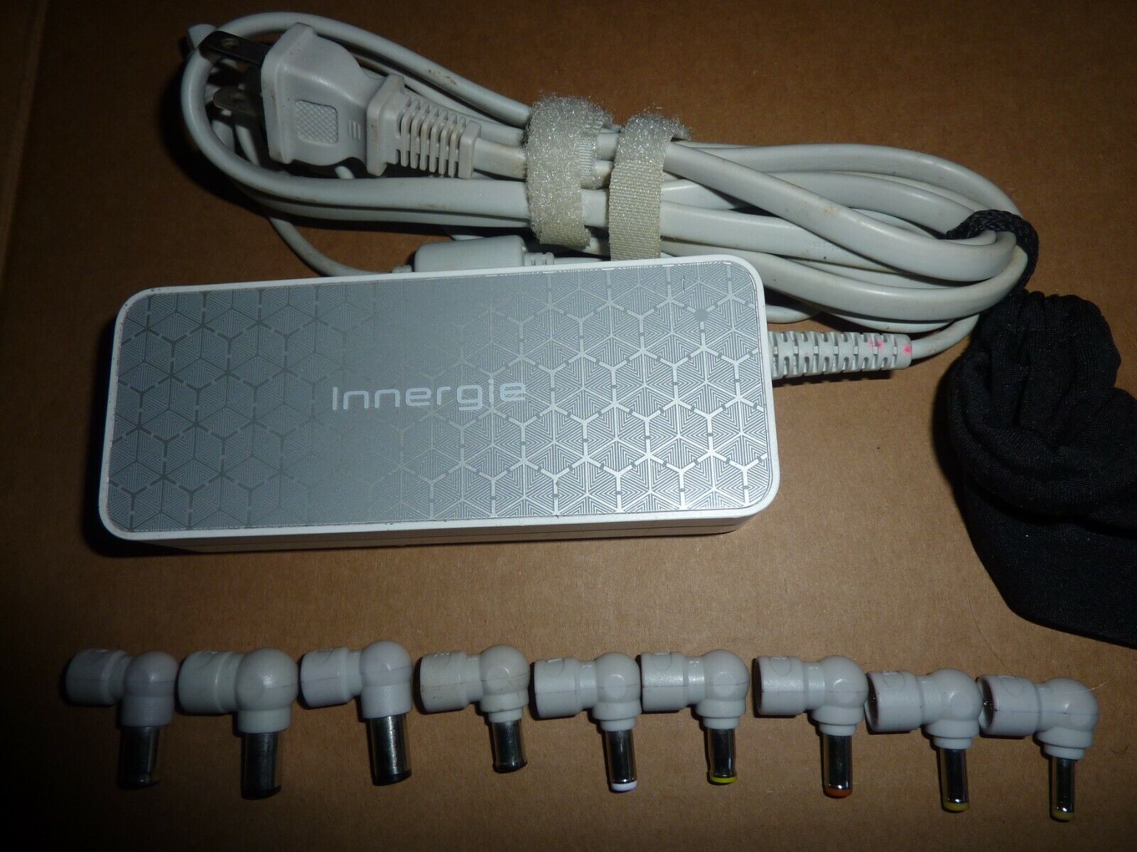 Innergie AC/DC Universal Laptop Adapter. Model ADP-90RD AA+19v --- 4.74A