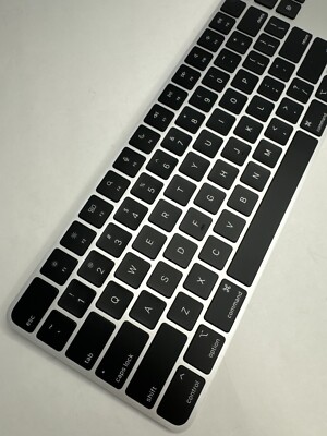 Apple Magic Keyboard w/Touch ID for Apple silicon Mac (lighting
