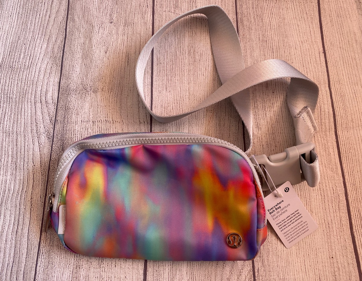 lululemon belt bag prism wash print multi/vapor NWT LULULEMON Everywhere Belt Bag O/S PWPM/VPOR Prism Wash Print Multi Vapor