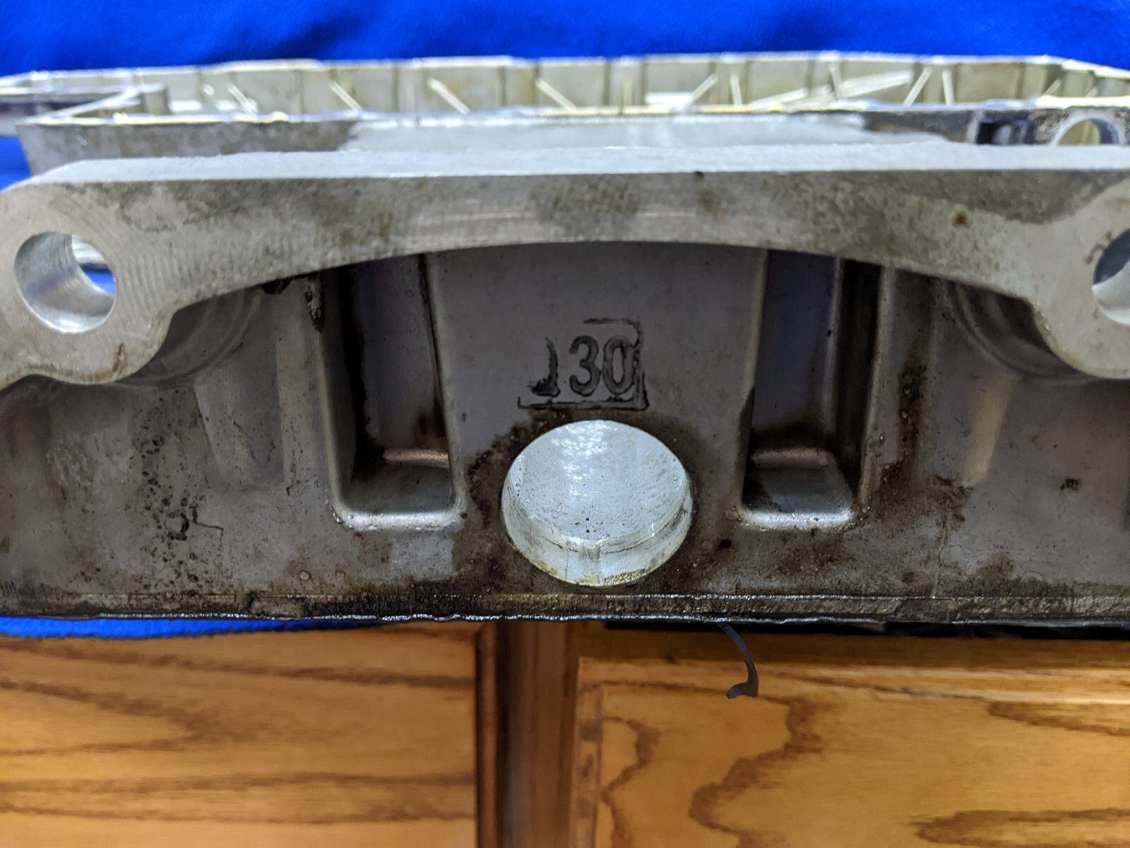 6.0L W12 upper oil pan Bentley Continental Flying Spur oem
