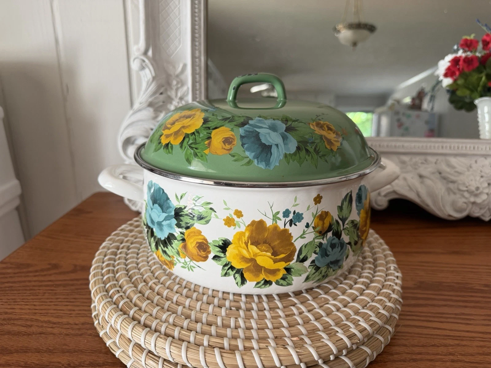 Pioneer Woman Rose Shadow Enamel 4 Quart Dutch Oven with Lid and Handles